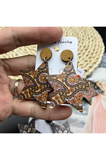 lor Wooden earrings with traditional ethnic star pattern