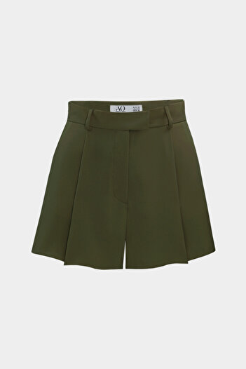 Açelya Okcu High Waist Wed Leg Pocket Detailed Mini Shorts