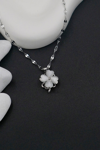 The Collection Silver Stainless Steel Women's Necklace with Rotating Clover Figure Stone