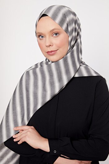 Levidor Anthracite Verona Shawl