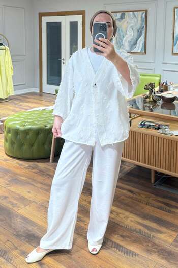 Hatun Atila Textured V-Neck Single Button Jacket and Wide Leg Pants Two-Piece Suit 8883 - White