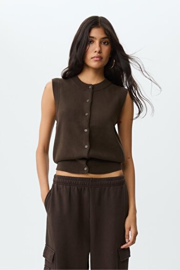 Stradivarius Buttoned knit vest