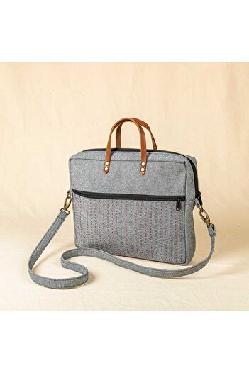 Farii Fari Handmade Laptop Bag