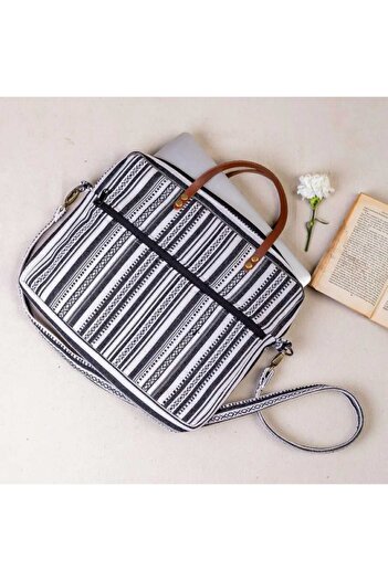 Farii Fari Handmade Laptop Bag