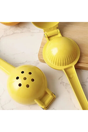 Mode Cool Metal Citrus and Lemon Juicer – Durable Handheld Fruit Squeezing Apparatus