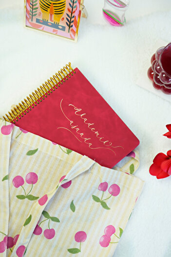 Victoria's Journals Vegan Deri Spiralli Akademik Ajanda-2025–2026 | 17x23 cm. | Ayraçlı | Premium Sert Kapak| Power Red