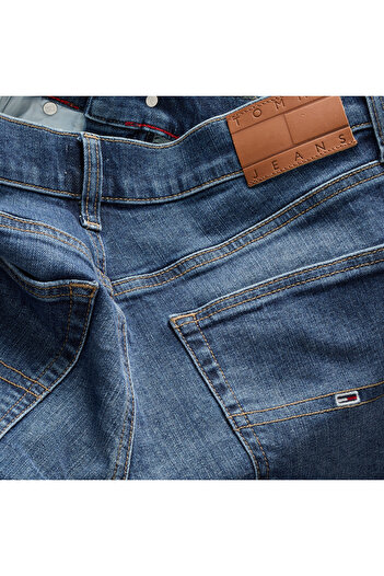 Tommy Hilfiger DM0DM20187 Model Denim
