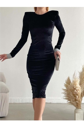 WOMAN VISION Rochie midi neagră din catifea - mâneci și umeri căptușiți cu detalii în piatră 582313