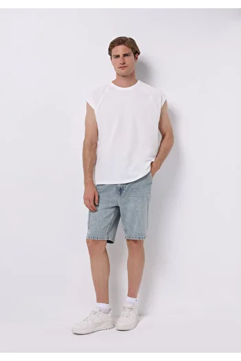 Colin's Boxy Fit Men's White Undershirt