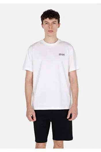 Colin's Comfort Fit Round Neck Plain Men's White Short Sleeve T-Shirt