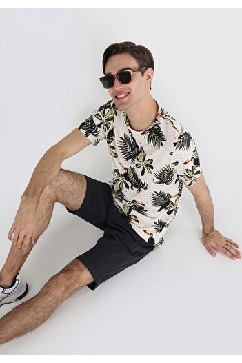 Colin's Regular Fit Round Neck Printed Men's White Short Sleeve T-Shirt