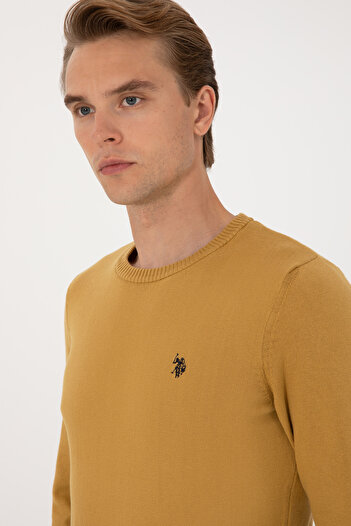 U.S. Polo Assn. Men's Slim Fit Crew Neck Mustard Basic Sweater 50313713-Vr151