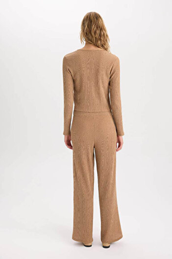 DeFacto Wide Leg Geniş Bol Paça Beli Lastikli Basic Düz Bürümcük Pantolon D6300AX24AU