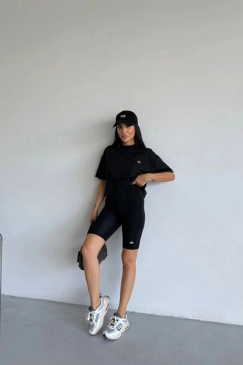 VibeGaia Women's High Waist Tummy Control Sports Biker Shorts 5" Above Knee Cut