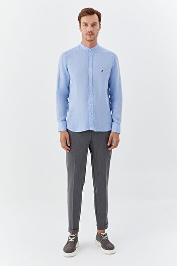 Sabri Özel Judge collar linen men's shirt blue