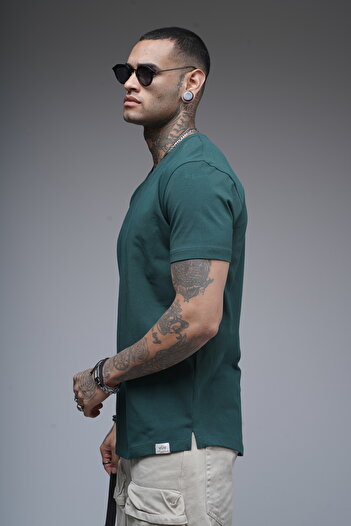 Butik TREND BIZ T-Shirt με κανονική εφαρμογή από ύφασμα Lycra με λαιμόκοψη V