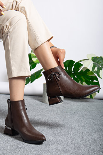 DİORİN Women's Brown Side Buckle Butterfly Medium Heel Winter Boots