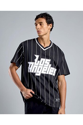 R&B Printed T-Shirt with V-Neck Short Sleeves