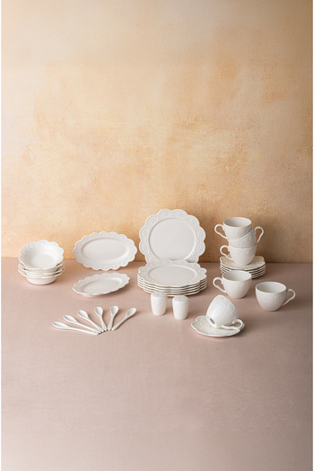 İSTANBUL PORSELEN Akay 32 Piece Breakfast Set for 6 People