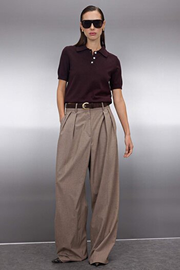 Trendyol Collection Braune Polo-Kragen Premium-Garn / Spezialgarn Strick Feinbluse TWOSS25BZ00184