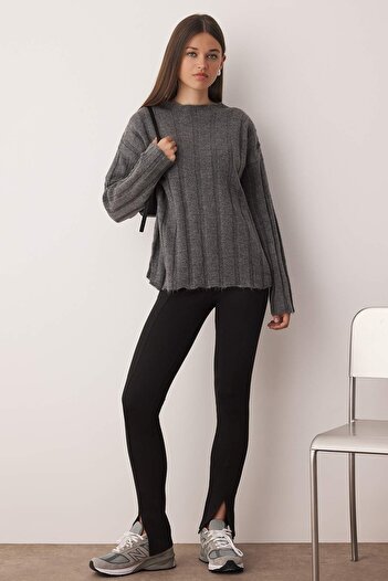Trendyol Collection Anthracite Soft Textured Wide Fit Knitwear Sweater Twoaw26Kz00177