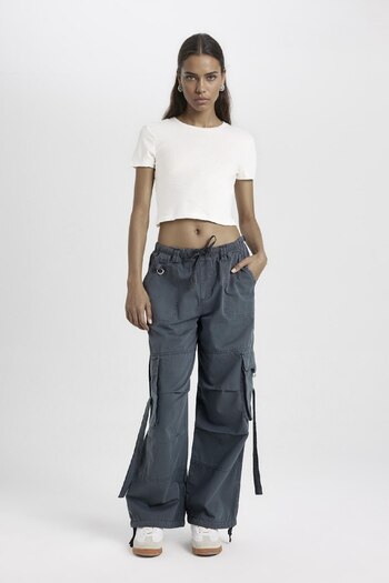 DeFacto Wide Leg Gabardine Trousers - Straight Lace-Up, Regular Waist, Cargo Pocket B1205Ax24Sp
