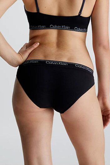 Calvin Klein Kadın Calvin Klein İmzalı Elastik Bantlı Siyah Külot 000QF7096E UB1