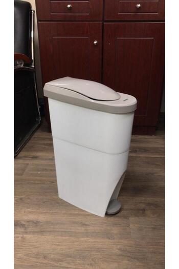 Splendid FEMININE BINS - SANITARY BINS WITH PEDAL