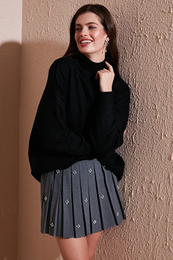Lela Premium Oversize Fit Turtleneck Soft Textured Knitwear Sweater Sweater 680Kz00469