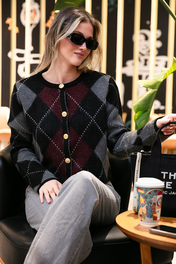 Lela Regular Fit Crew Neck Argyle Button Crop Cardigan Cardigan 4615570