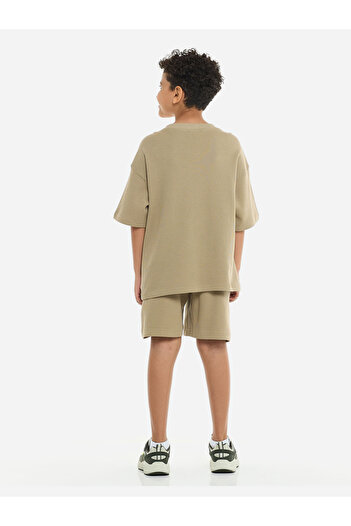 Victor and Jane By Styli Boys Textured Oversized T-Shirt and Shorts Set
