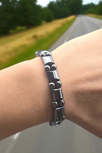 NBS Beautiful Naturel Stones Unisex Hematite Natural Stone Handcrafted Bracelet Good Quality