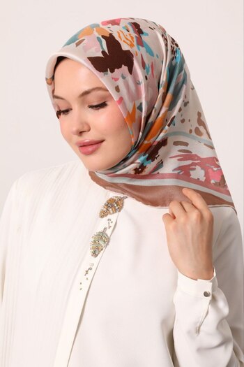 Levidor Batik Pattern Sparkling Crystal Scarf