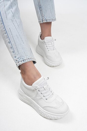 Guja Erica Imported Special Series Genuine Leather Stone Detail Women's Sports Shoes White