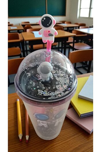FAMEMUS ACCESSORY Astronaut Character Water Bottle with Straw Without Light