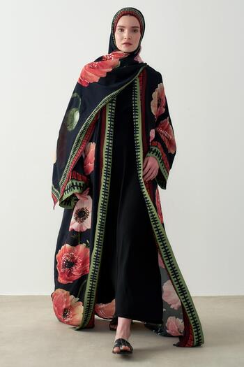 carell Roselle Flush Abaya Black
