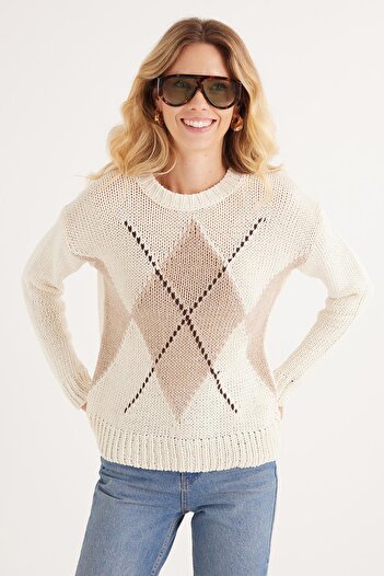 Tudors Women's Regular Fit Classic Cut Crew Neck Beige Sweater