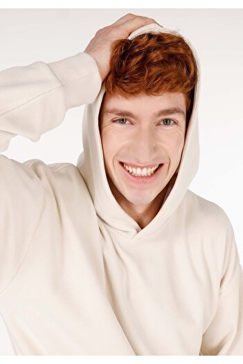 Colin's Ανδρικό φούτερ Comfort Fit σε εκρού χρώμα