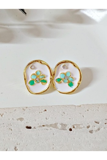 mos&more White Enamel Flower Shapeless Gold Earrings