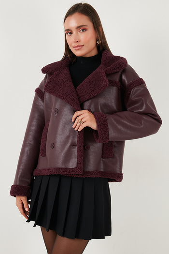 Lela Oversize Kruvaze Yaka Peluş Detaylı Suni Deri Biker Ceket Mont MONT 6810247