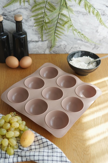 EVLE 9-Piece Dom Silicone Cake Mold, Platinum Silicone, Light Brown