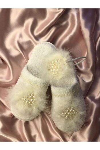 Fiyonks Atölye Special Design Feathered Pearl Maternity Slippers and Floral Crown, Women's Maternity Set