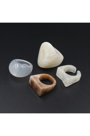Retrovy Store Terra 4 Ring Set