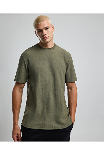 R&B Textured T-Shirt with Crew Neck and Short Sleeves