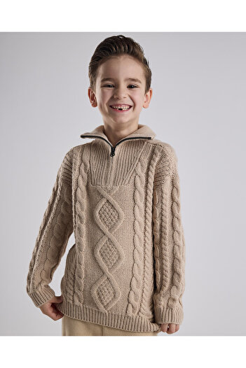 R&B Knitted Sweater with Zipper Neck and Long Sleeves