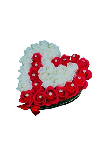 OEM Heart-shaped floral arrangement with 33 scented soap roses in red and white