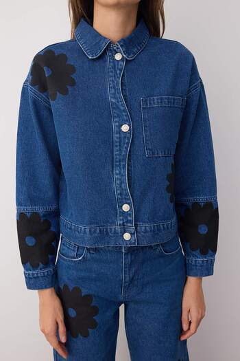 Trendyol Collection Blue Floral Printed Oversize Denim Jacket Twoaw26Ce00024