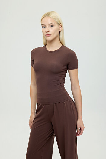 SHEISMONO Ultra Soft Round Neck Short Sleeve Blouse Brown