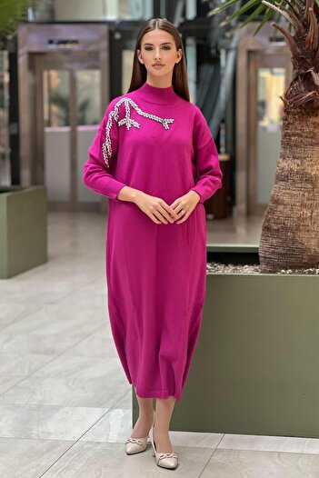 Ghisa Stone Embroidered Knitwear Dress on the Shoulder