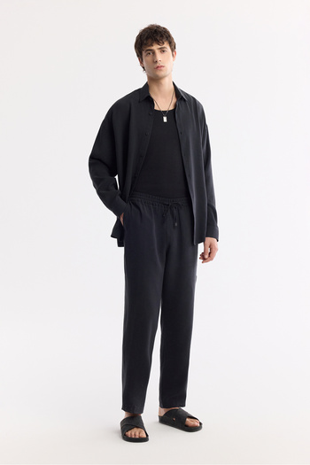 Avva Men's Relaxed Fit Black Elastic Waist Lace-Up Soft Touch Trousers A51Y3031